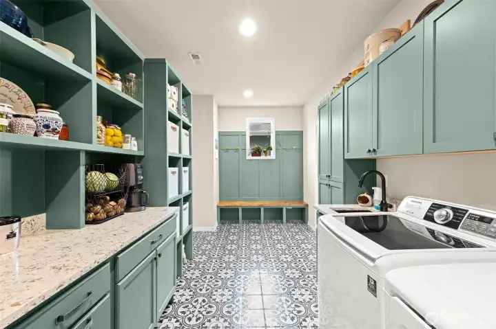 W/D area with utility sink too!