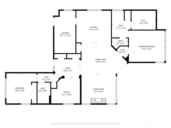 floor plan with measurements