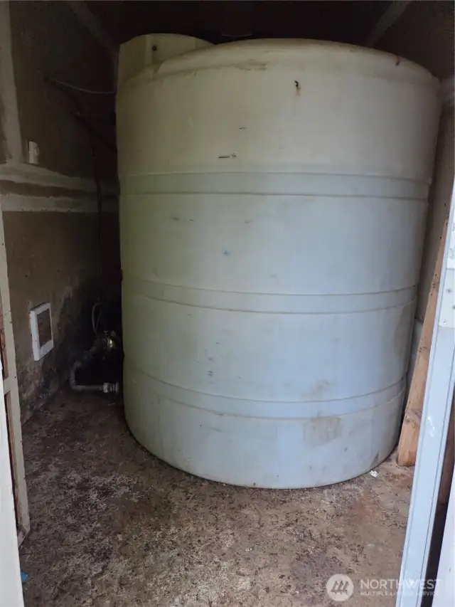 Well House - Has additional Water Storage tank