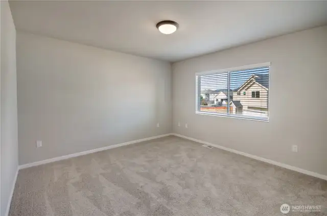 Photos are of a previously built Elbe plan in the neighborhood and may display an upgrade or materials not currently available.