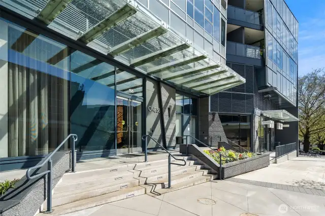 Gorgeous Modern Entrance