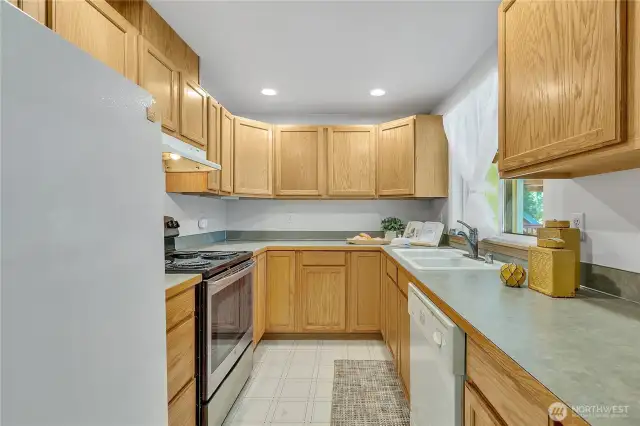 Light & bright Kitchen.