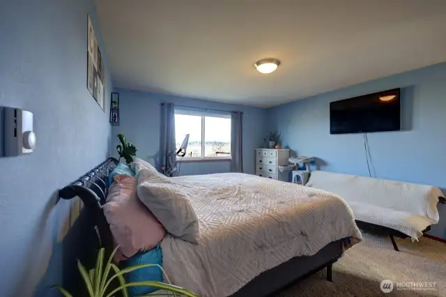 spacious primary