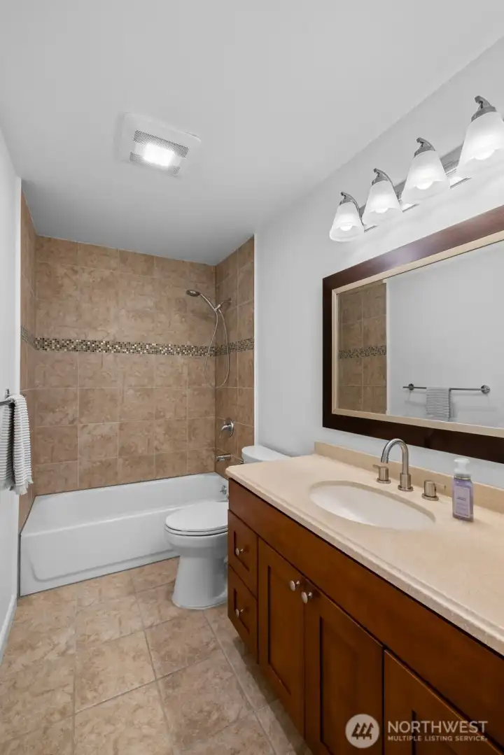 Bathroom with tub/shower combo