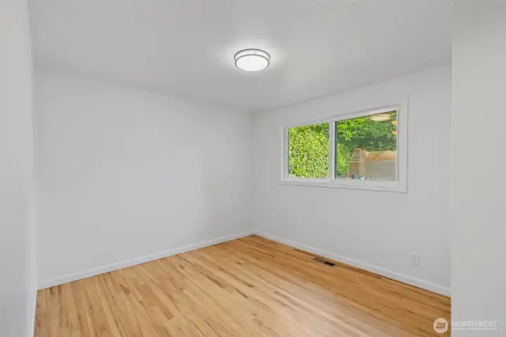 2nd bedroom