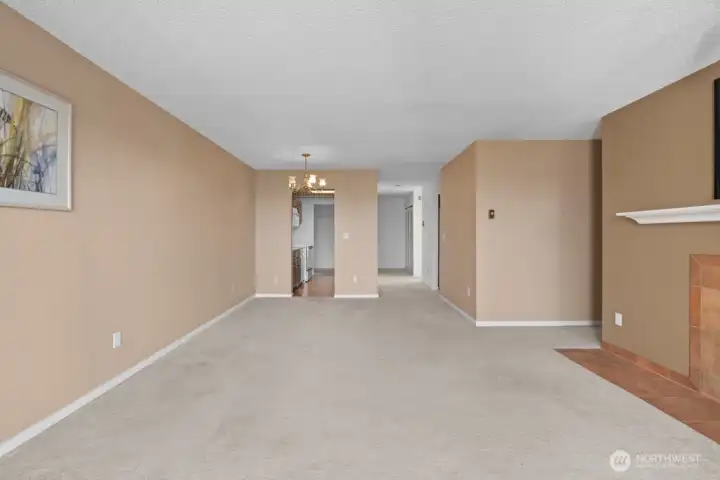 Dining and entrance to kitchen