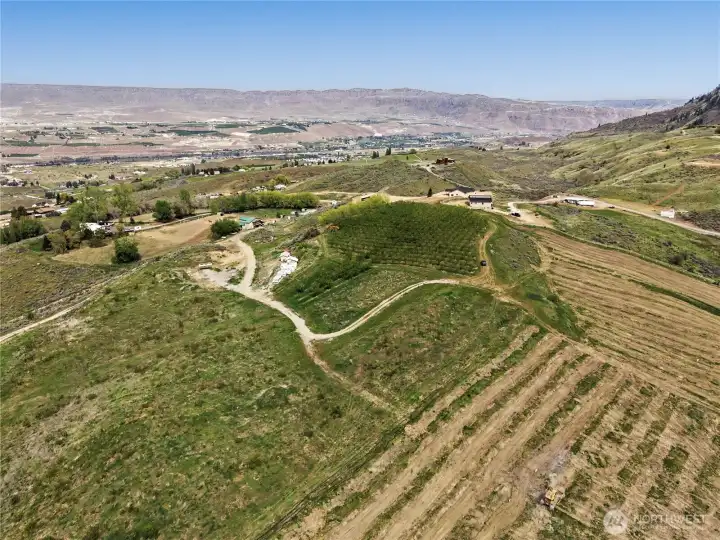 Elevated area with spectacular views in all directions - Great for homesite