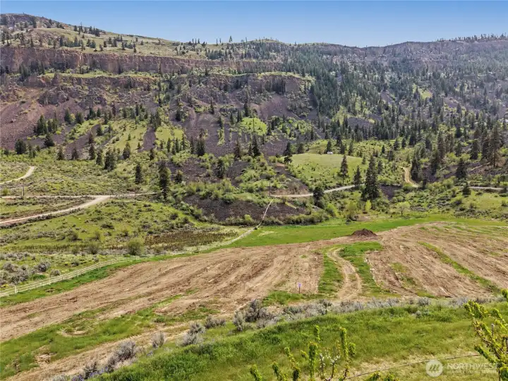 View from the center and plausible homesite to the mountains in the south