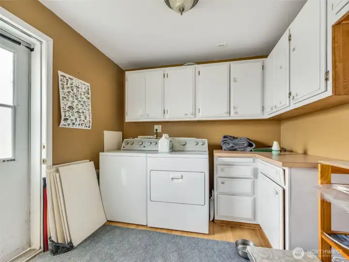 Large laundry with Butler's pantry