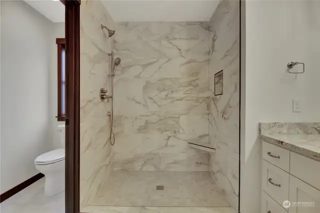 Spacious Shower perfect for anyone! Live like royalty, this luxurious oasis is waiting for you!