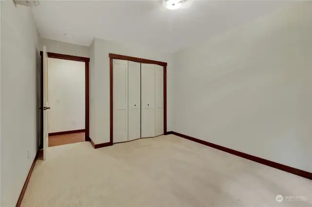 Bedroom close to the front door, it would be a fantastic office, or bedroom.