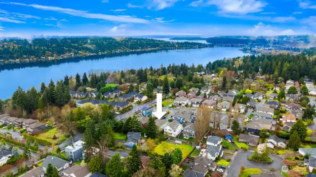 Conveiniently located to Newport Hills, airport, Seatle, Redmond, and all that Bellevue has to offer!