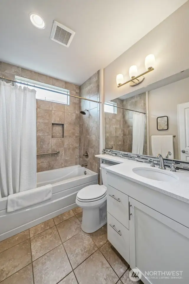 Full bathroom off of guest bedroom
