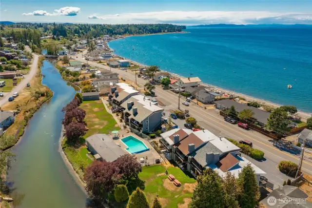 Cabana Club - Birch Bay