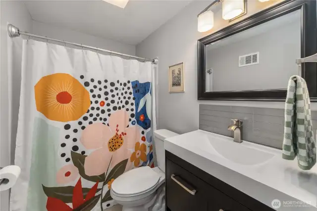 Hallway full bath