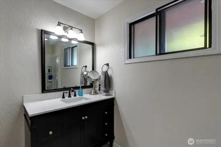 Opposite side of Primary bath.