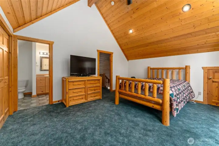 Primary bdrm