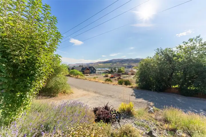Scenic views from the driveway, with picturesque mountain landscapes and a glimpse of the river.