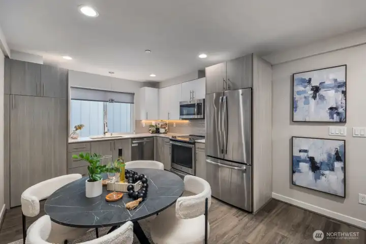 Cozy chef's kitchen.