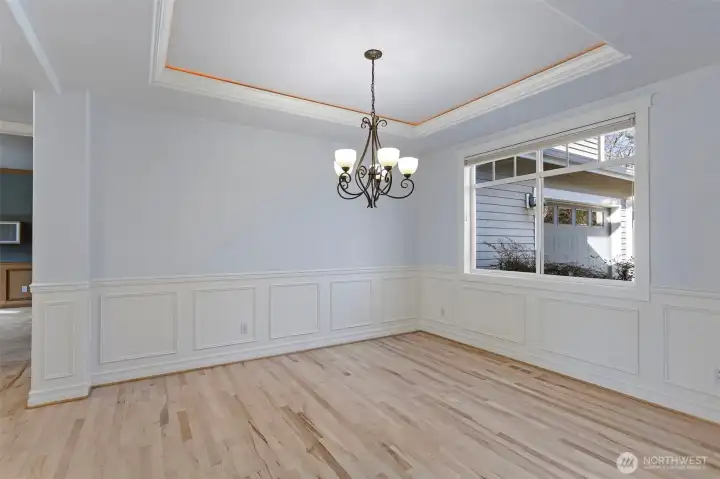 Dining right from front door entrance