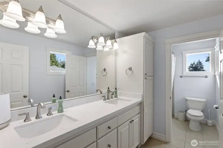 Upstairs bathroom