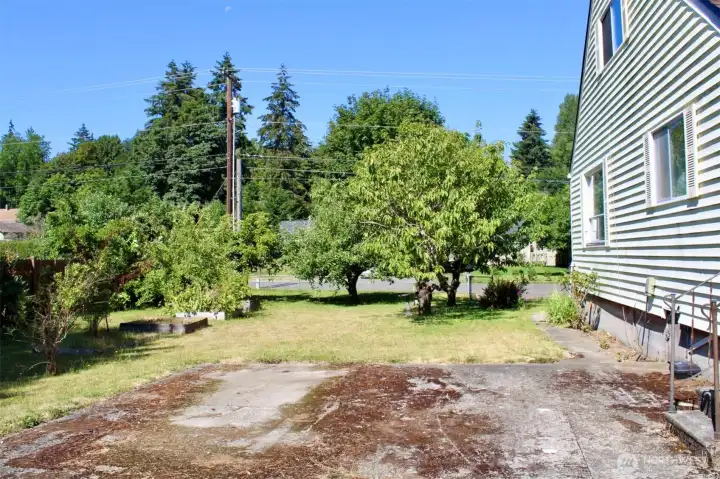 side yard