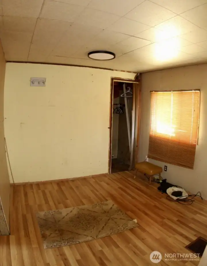 Room on main