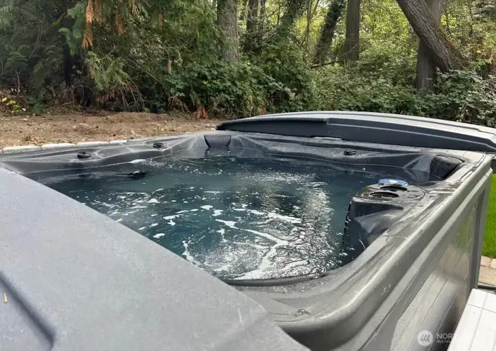 Hot Tub Hot Tub
