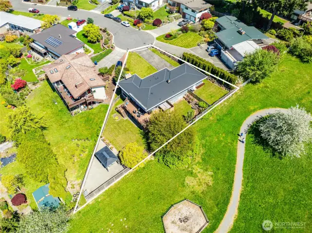 Dreamy location with private access to this stunning park