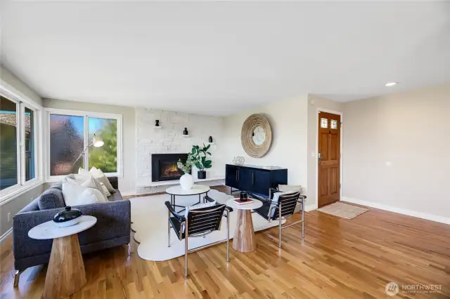 Great mid-century details.