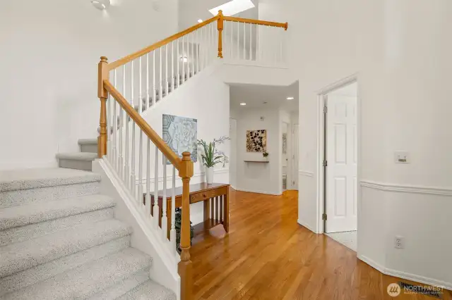 Foyer Stairs to Upper Level
