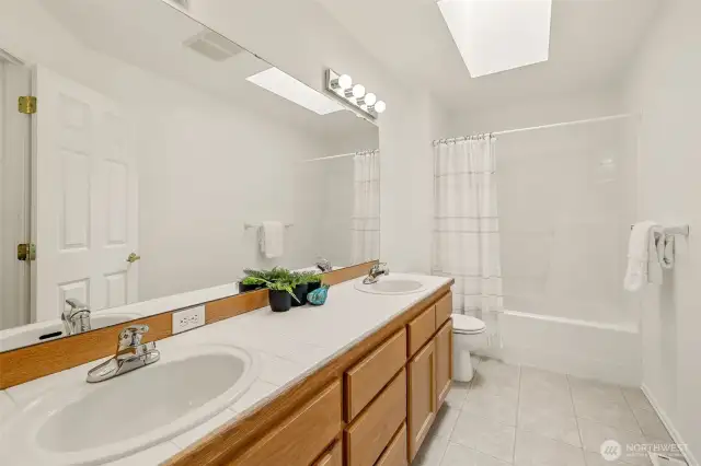 Upper Level Hall Bath