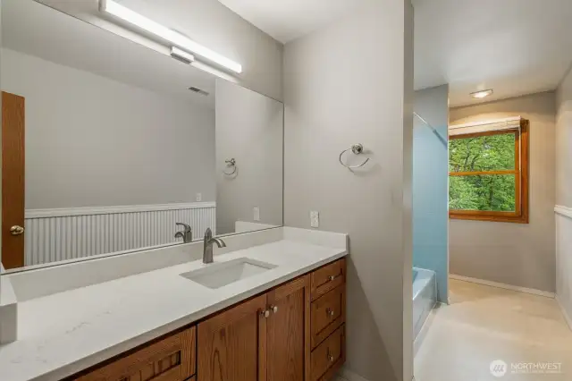 Upstairs full bathroom
