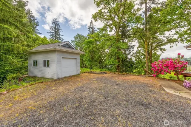 Garage/shed up by house
