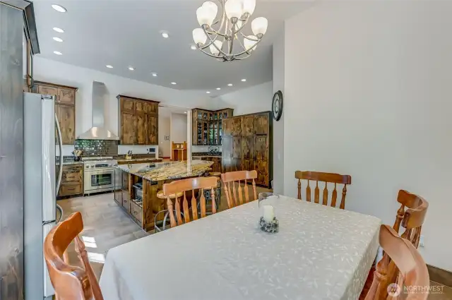 Kitchen dining for the less formal meals; or space to spread the clan around the home during those bigger festivities.