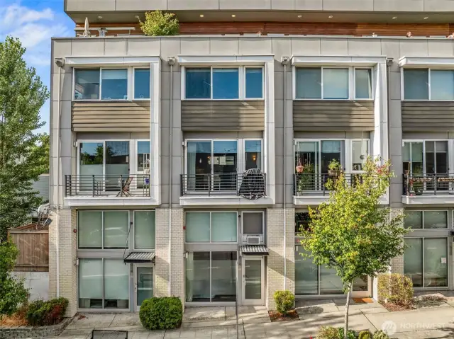 Great street exposure for small business rentals