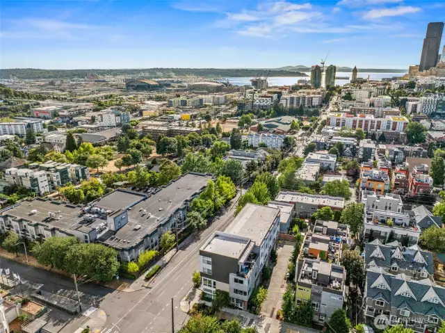 Close to stadiums, downtown, capitol hill and much more!!!