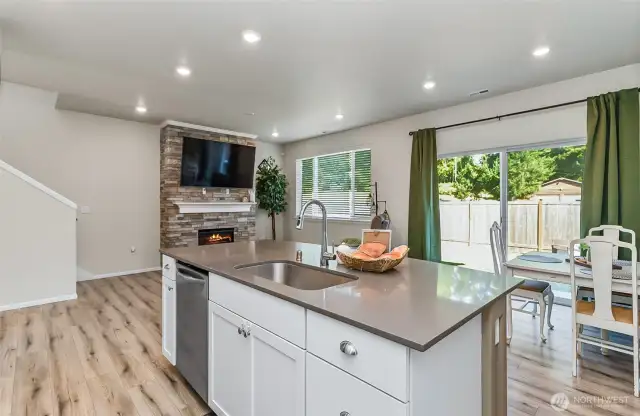 center island with large sink -