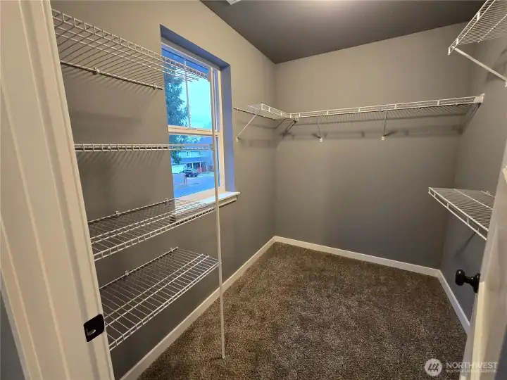 Master Bed Closet