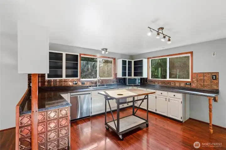 Open and Spacious Kitchen