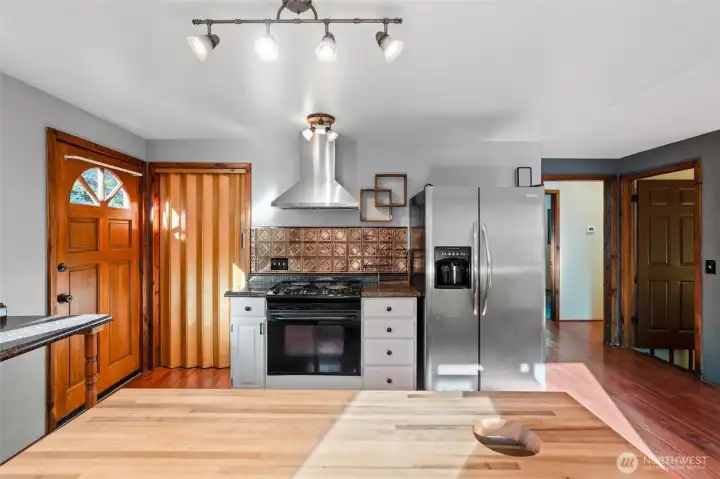 Open and Spacious Kitchen