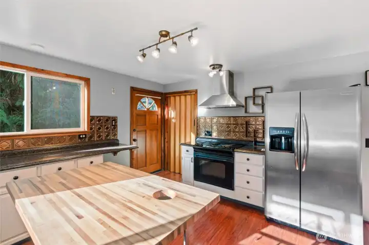 Open and Spacious Kitchen