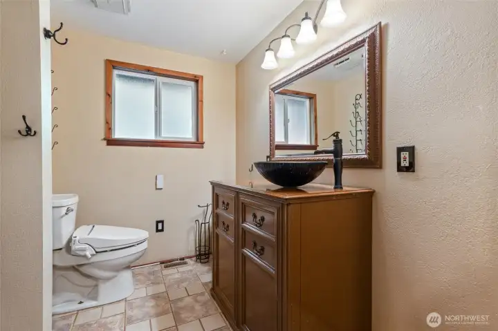 Full Bathroom on Main Floor