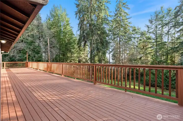 900 SQFT Wraparound Deck