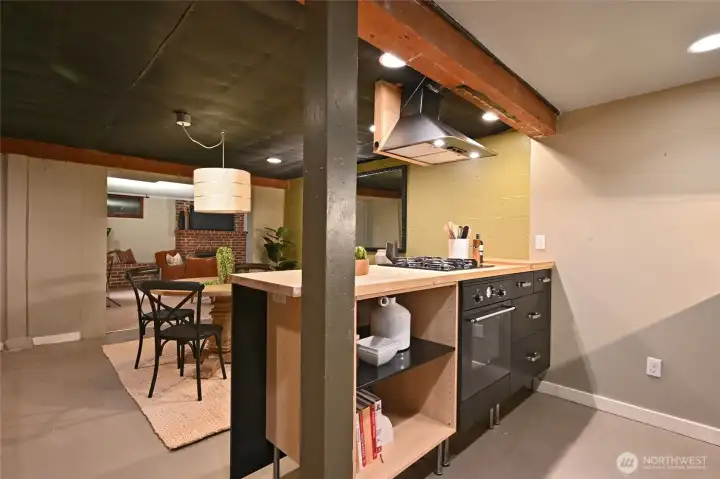 Perfect for guests, creative space or extra income.