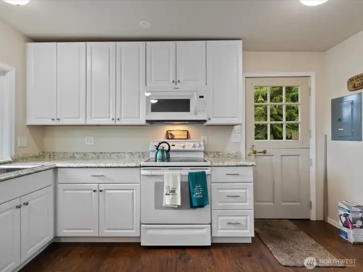 All of the appliances will stay.