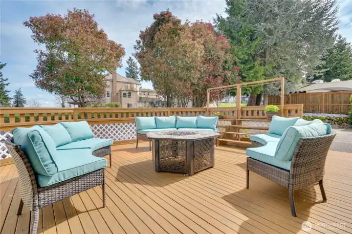 Large Back deck Large Back deck