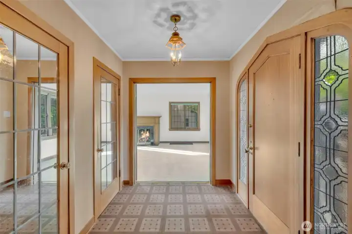 434 Borough Rd - Entry 434 Borough Rd - Entry