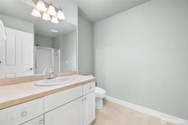 2nd bathroom