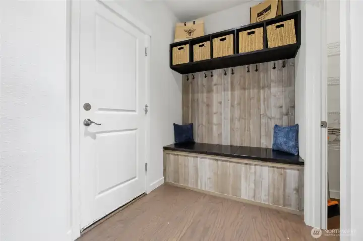 A welcoming mudroom keeps backpacks, shoes, and everyday life organized.